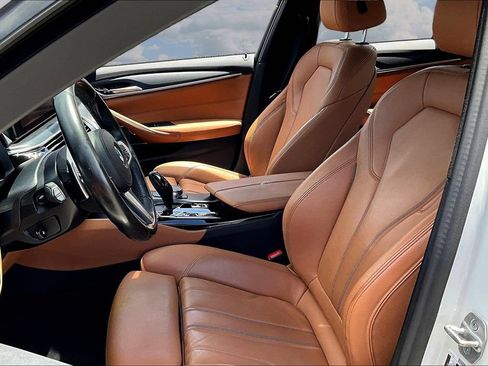 Used 2021 BMW 540i w/ M Sport Package RWD image 19