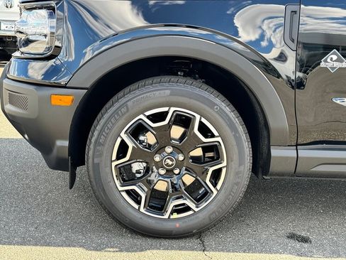 New 2025 Ford Bronco Sport Outer Banks image 38