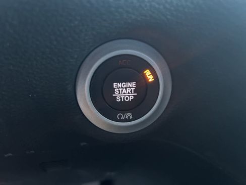 Used 2020 Chrysler Pacifica Limited w/ Advanced Safetytec Group image 47