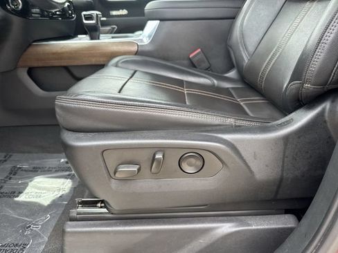 Used 2022 Chevrolet Silverado 1500 High Country w/ High Country Premium Package AWD/4WD image 29