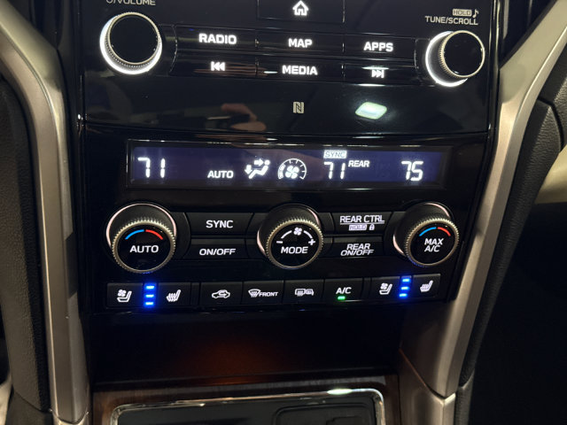 Used 2022 Subaru Ascent Touring AWD/4WD image 17