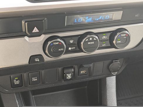 Used 2022 Toyota Tacoma SR5 w/ Technology Package image 23