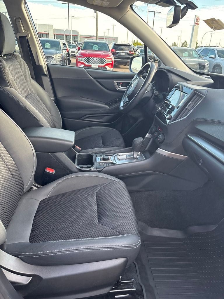 Used 2022 Subaru Forester Premium AWD/4WD image 29