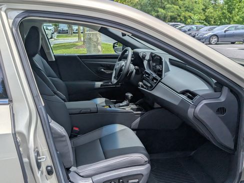 Certified 2025 Lexus ES 350 w/ Premium Package FWD image 11