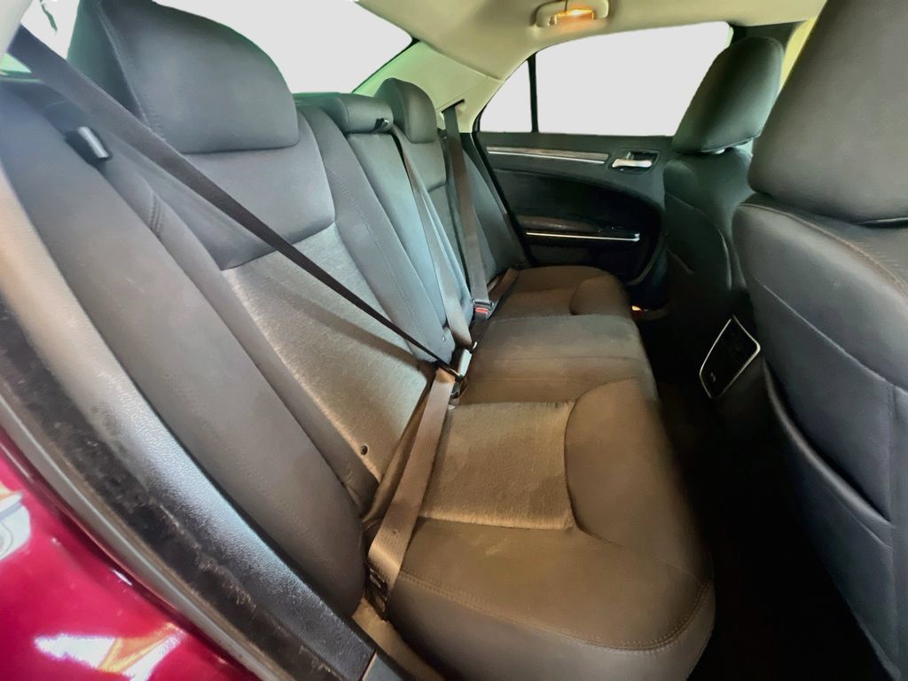 Used 2020 Chrysler 300 Touring RWD image 25