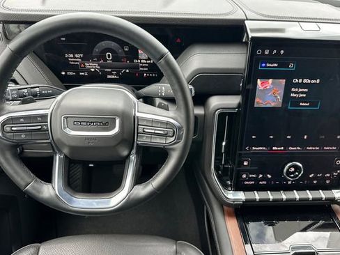 Used 2025 GMC Yukon Denali image 14