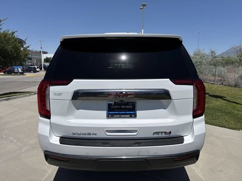 Used 2023 GMC Yukon XL AT4 w/ AT4 Premium Package AWD/4WD image 6