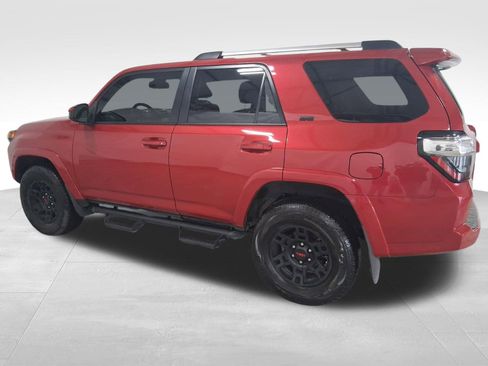 Used 2023 Toyota 4Runner SR5 AWD/4WD image 7