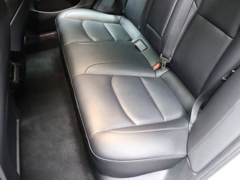 Used 2022 Tesla Model 3 Long Range image 39