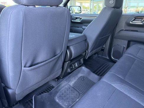 Used 2024 Chevrolet Silverado 1500 LT AWD/4WD image 25