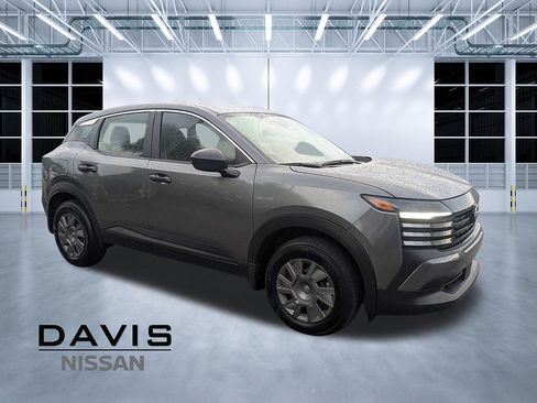 Used 2025 Nissan Kicks S AWD/4WD image 1