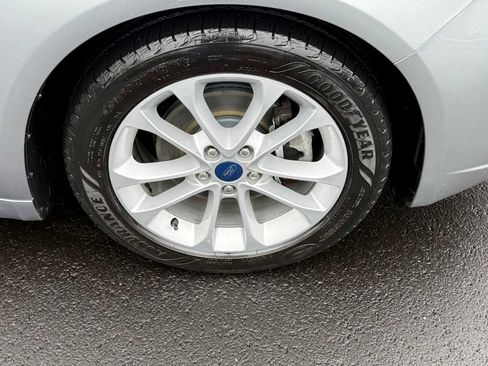 Used 2020 Ford Fusion SE FWD image 29