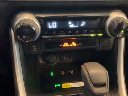 Certified 2025 Toyota RAV4 XLE AWD/4WD image 14