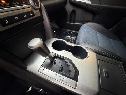 Used 2013 Toyota Camry SE FWD image 19