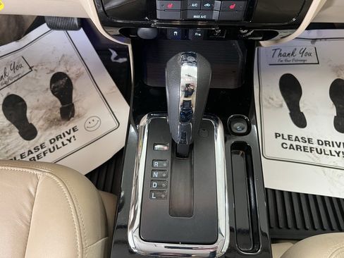 Used 2009 Ford Escape Limited image 11