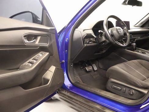 Used 2023 Honda Accord Sport image 8