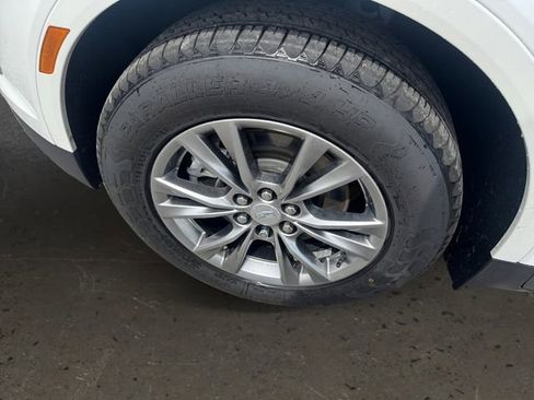 Certified 2023 Cadillac XT5 Premium Luxury AWD/4WD image 9