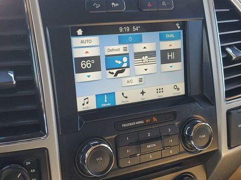 Used 2017 Ford F150 Lariat w/ Equipment Group 501A Mid AWD/4WD image 19