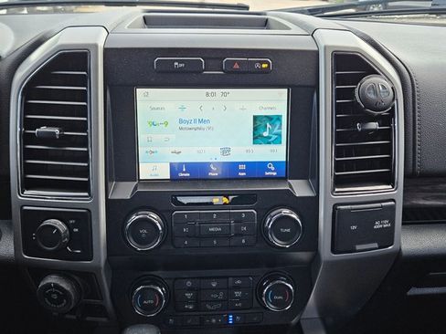 Used 2019 Ford F150 Lariat w/ Trailer Tow Package RWD image 11