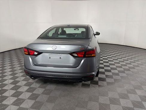 Used 2024 Nissan Altima 2.5 SR FWD image 12