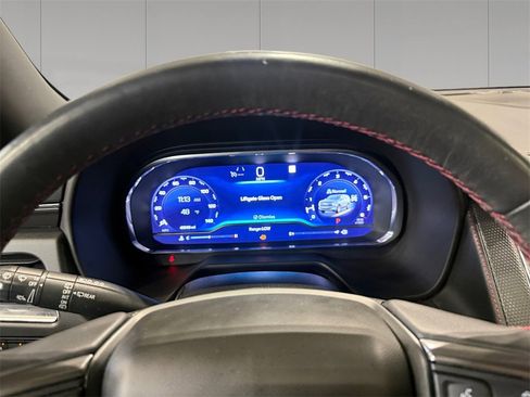 Used 2022 Chevrolet Suburban RST w/ Sport Performance Package image 14