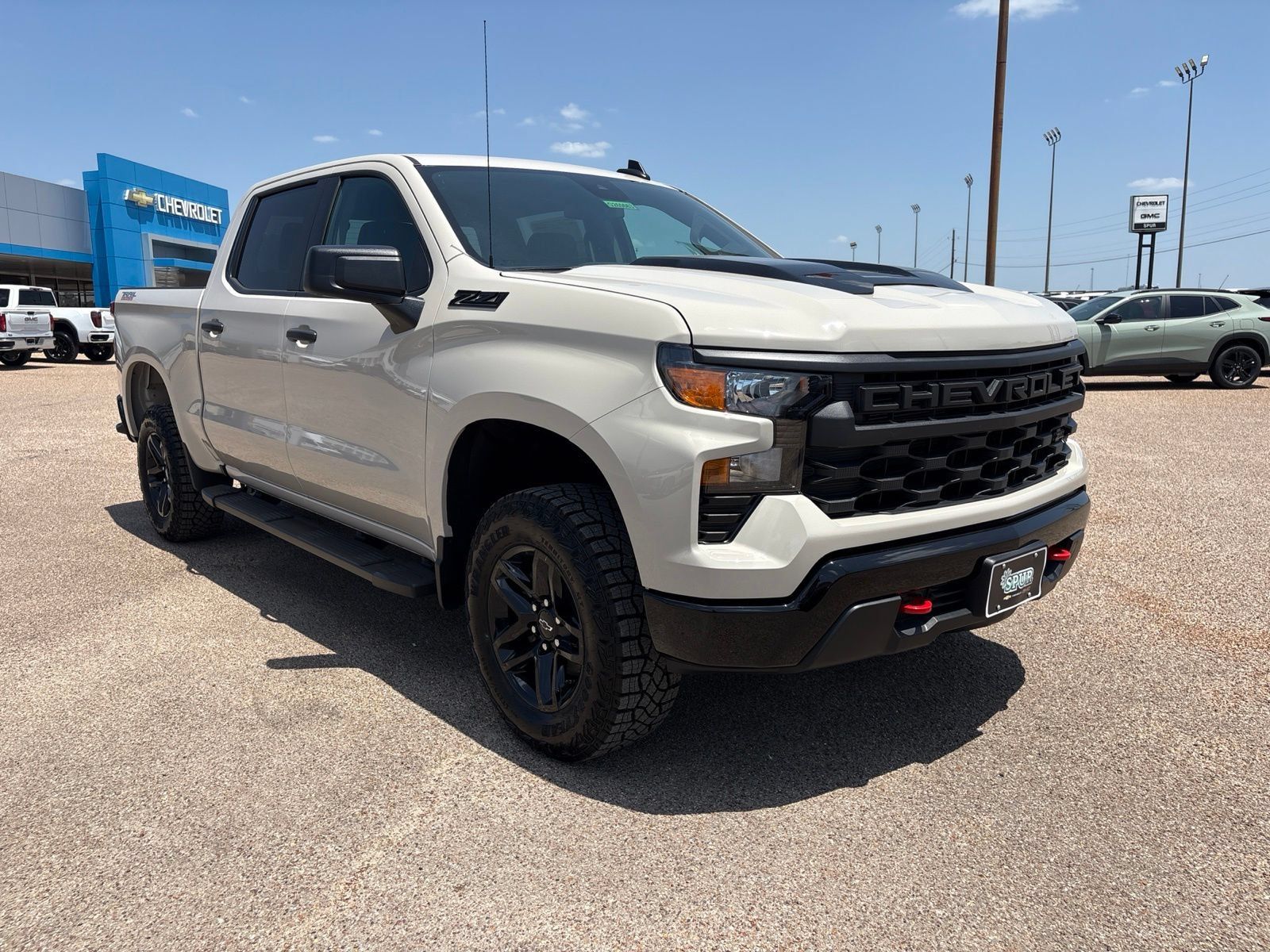 New 2026 Chevrolet Silverado 1500 Custom Trail Boss w/ LPO, Dark Essentials Package AWD/4WD image 8