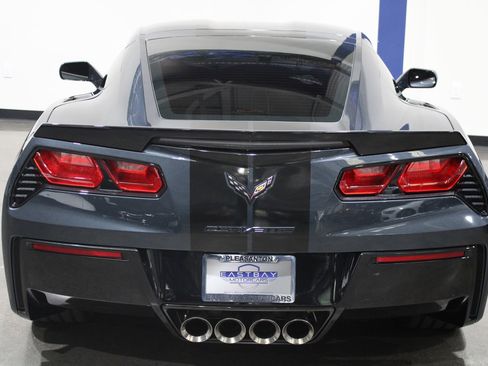 Used 2019 Chevrolet Corvette Stingray Coupe w/ Carbon Flash Badge Package RWD image 10