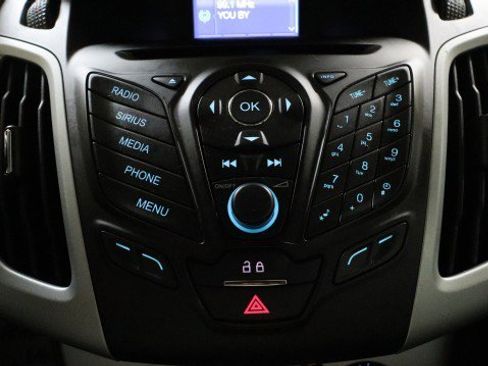 Used 2014 Ford Focus SE w/ SE Winter Package image 14