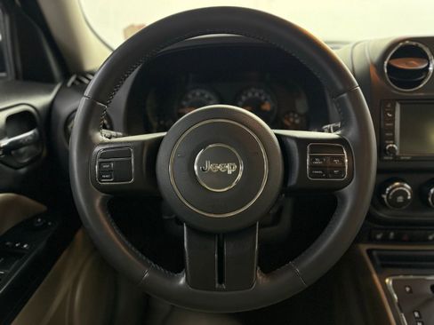 Used 2015 Jeep Patriot Latitude image 16