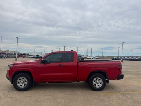 Used 2022 Nissan Frontier S w/ Technology Package RWD image 12