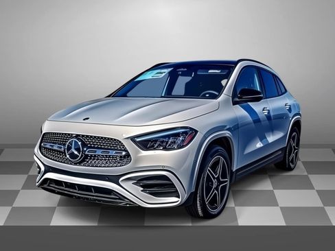 New 2025 Mercedes-Benz GLA 250 4MATIC image 3