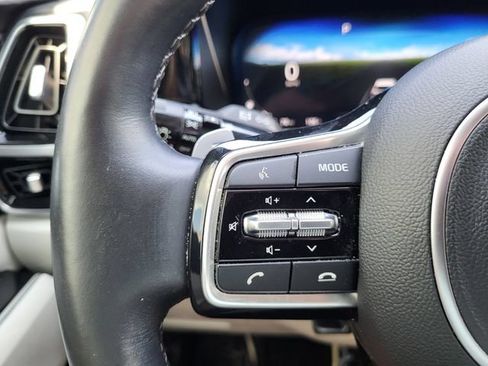 Certified 2023 Kia Sorento SX AWD/4WD image 24