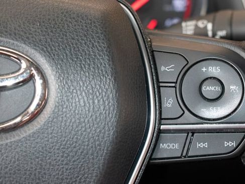 Used 2019 Toyota Camry XSE FWD image 23