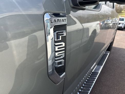 Used 2019 Ford F250 Lariat w/ Chrome Package image 8