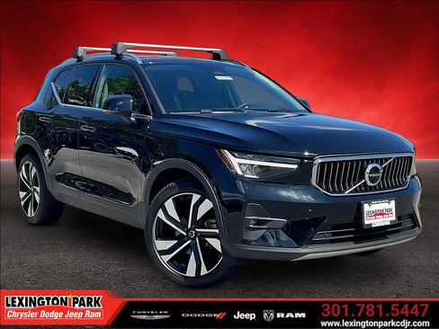 Used 2023 Volvo XC40 B5 Ultimate w/ Climate Package AWD/4WD image 1