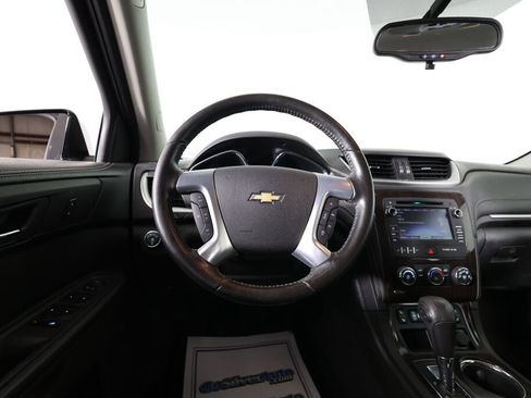 Used 2015 Chevrolet Traverse LT w/ Style and Technology Package image 28