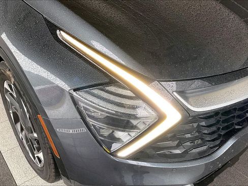 Used 2024 Kia Sportage SX image 27