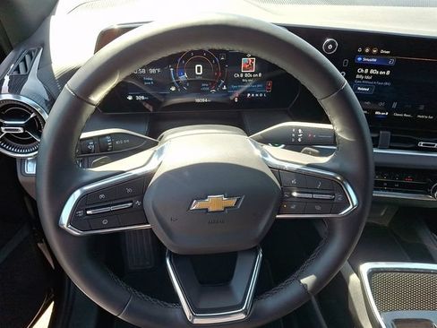 Used 2026 Chevrolet Equinox LT FWD image 15
