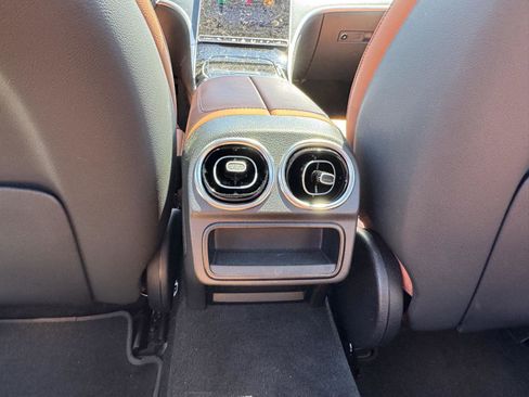 Certified 2025 Mercedes-Benz C 300 Sedan image 16