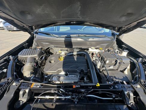 Used 2024 GMC Terrain SLE FWD image 32