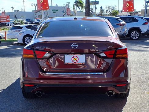 Used 2023 Nissan Altima 2.5 SV w/ SV Premium Package image 5
