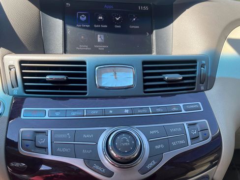 Used 2019 INFINITI Q70 Luxe RWD image 27