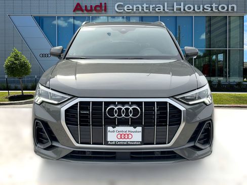 Used 2023 Audi Q3 2.0T Premium Plus w/ Premium Plus Package image 6