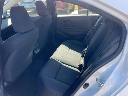 Used 2025 Toyota Corolla LE image 9