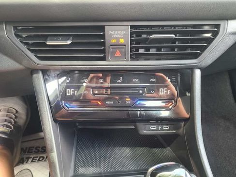 Used 2025 Volkswagen Jetta Sport FWD image 27