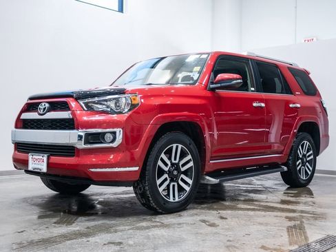 Used 2016 Toyota 4Runner Limited image 3
