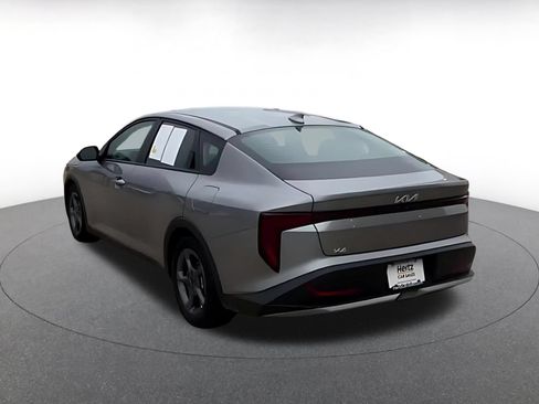 Used 2025 Kia K4 FWD image 3