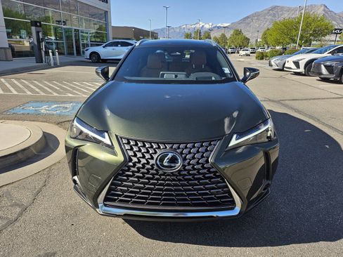 New 2026 Lexus UX 300h AWD image 2