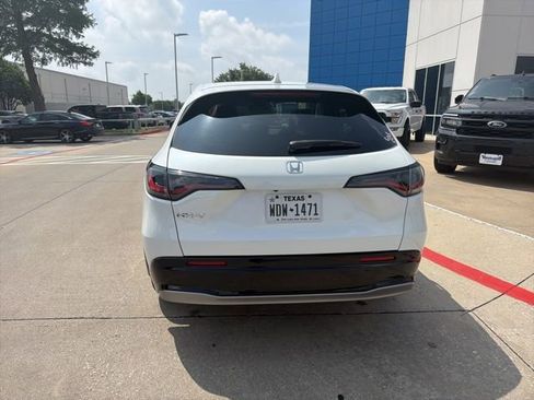 Used 2023 Honda HR-V EX-L image 6