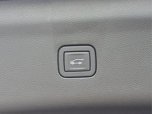 Certified 2024 Buick Enclave Essence w/ LPO, Cargo Package FWD image 22
